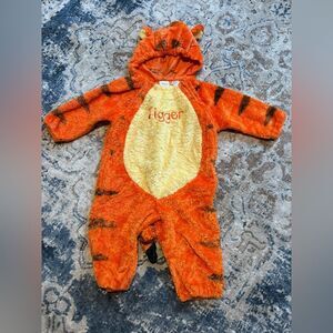Tigger costume Winnie The Pooh Tiger Disney store 24m